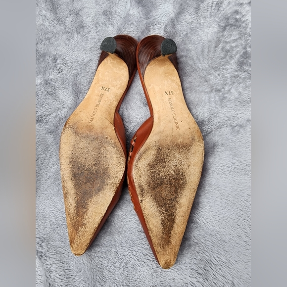 Manolo Blahnik Laser Cut Slide Sandals Tan Brown Leather Sz 37.5 Kitten Heels - Picture 5 of 7